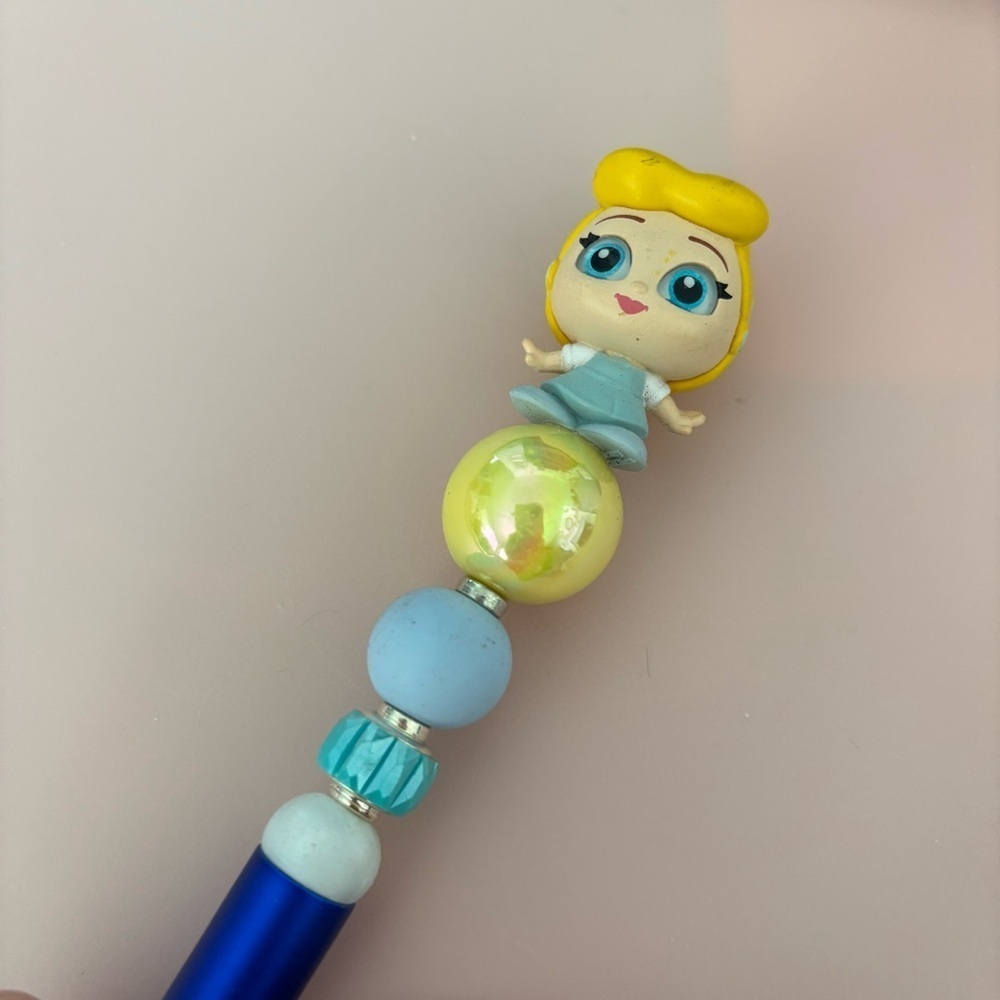 Disney Doorables: Cinderella: Cinderella Toddler handmade beaded pen